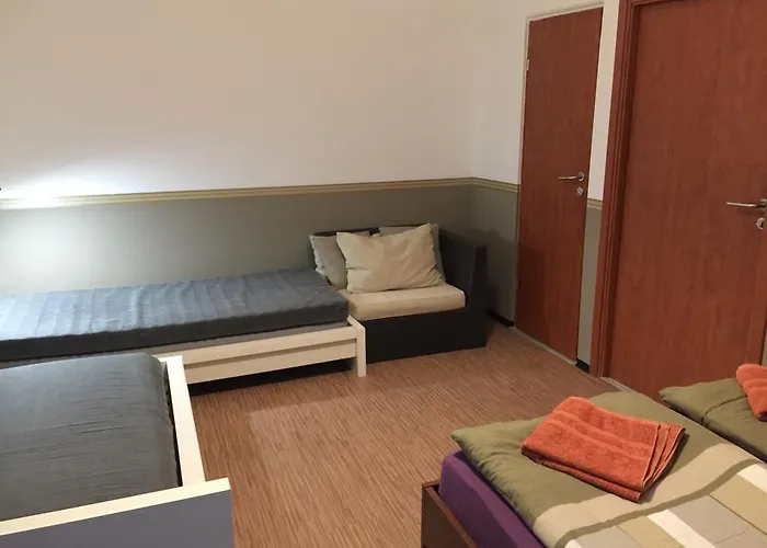 Elvis 3* Budapesta