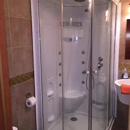 Elvis Guest house 2*