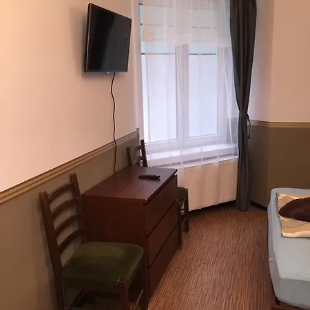 Elvis 2* Budapest
